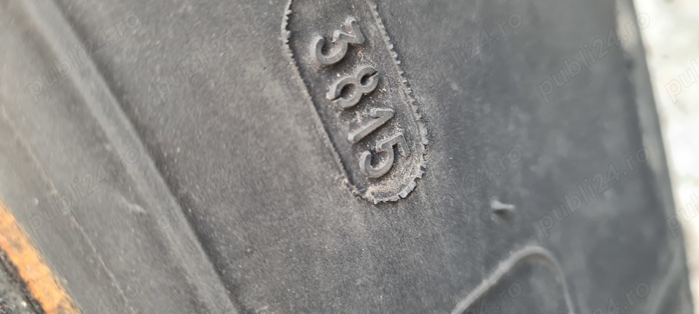 Vând anvelope Michelin direcție 315/70  r 22.5