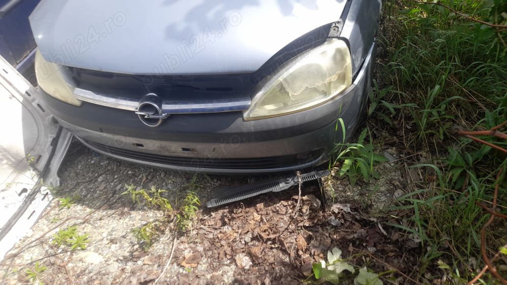 Dezmembrez opel corsa 