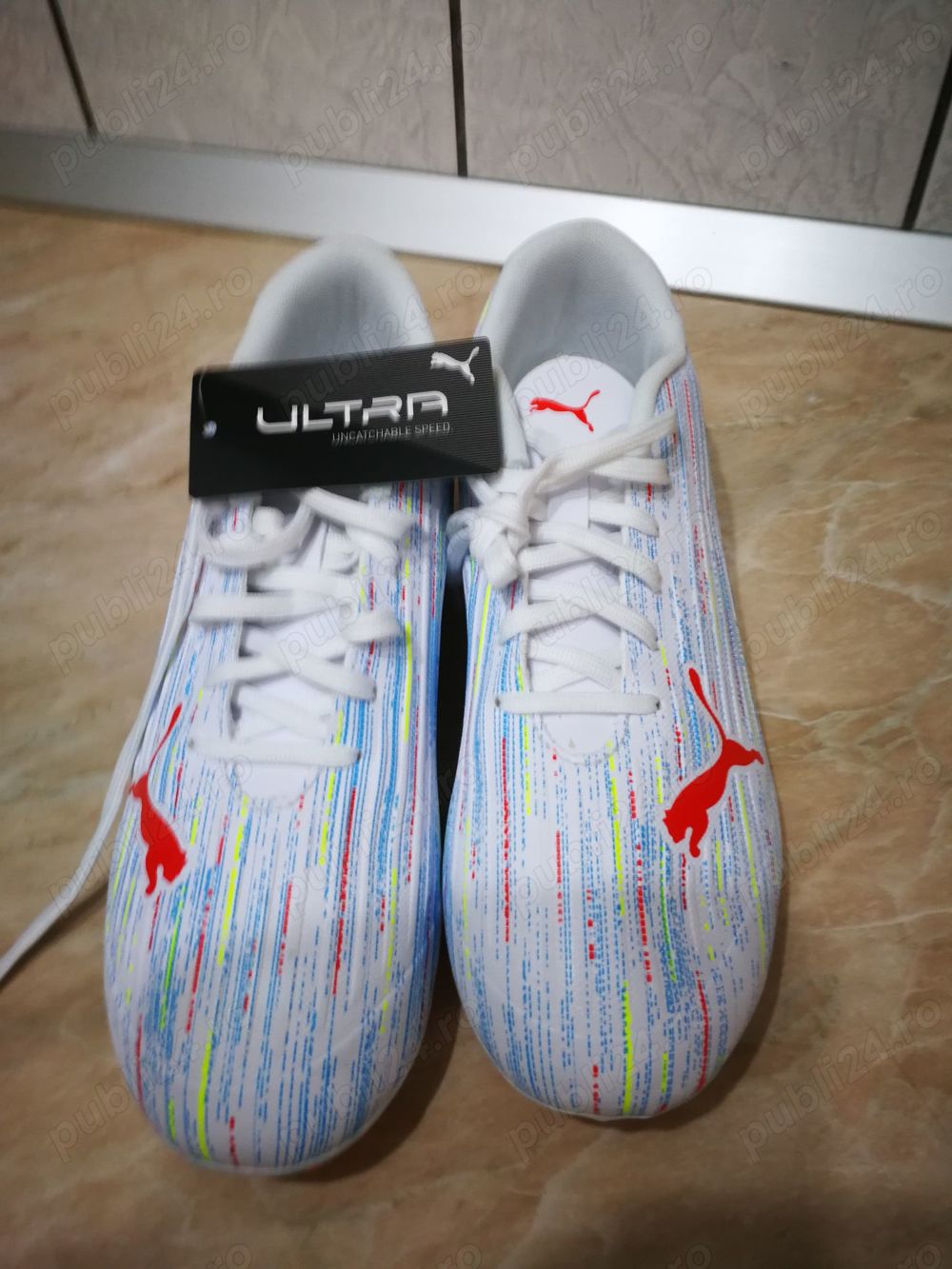 Ghete fotbal Puma Ultra de sintetic noi.