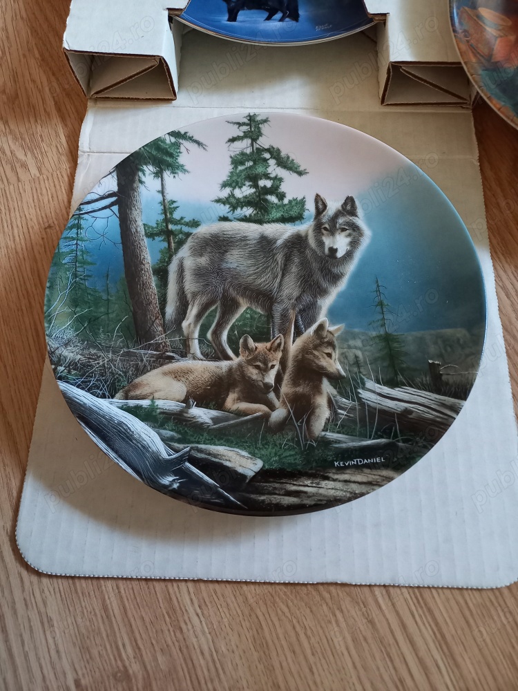 FARFURIE PORTELAN PICTATĂ CANADA ORIGINALA cu SUPORT FIXARE și AMBALAJ SPECIAL TRANSPORT