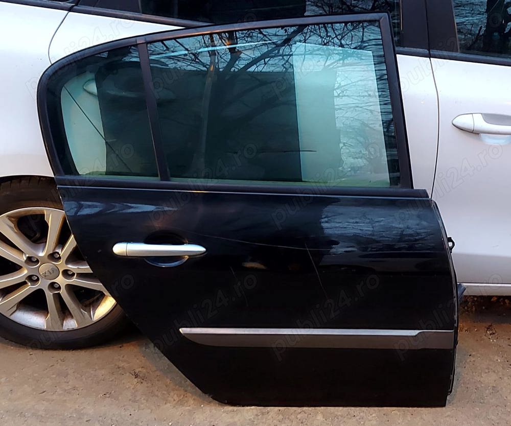 geam ușă spate dreapta Renault Megane