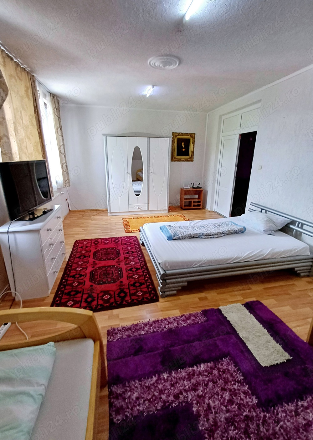 închiriez apartament în Regim Hotelier 