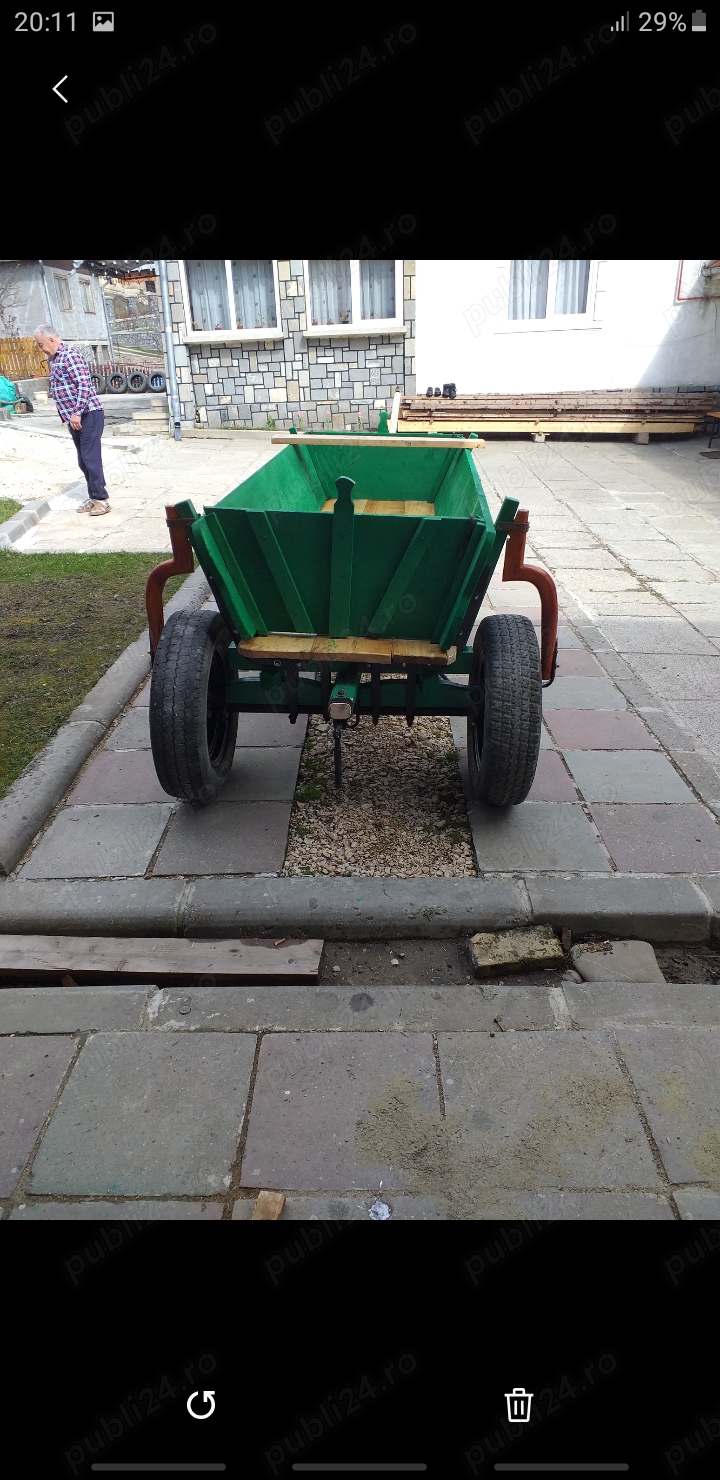 Vând căruță nouă 