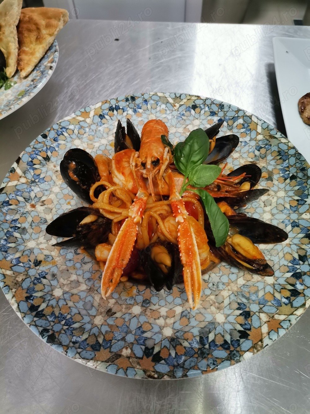 Restaurant în Delta Dunării angajează personal 