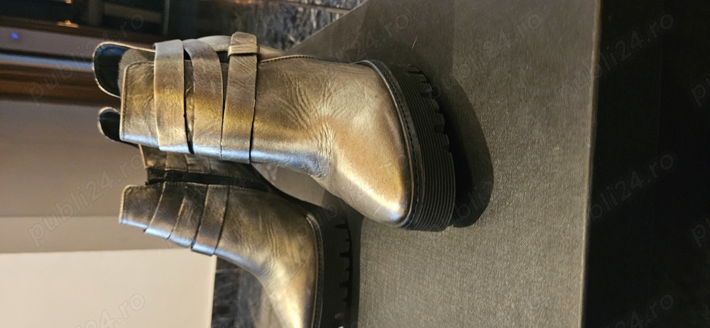 Cizme Musette nr.40, super-usoare si ft confortabile