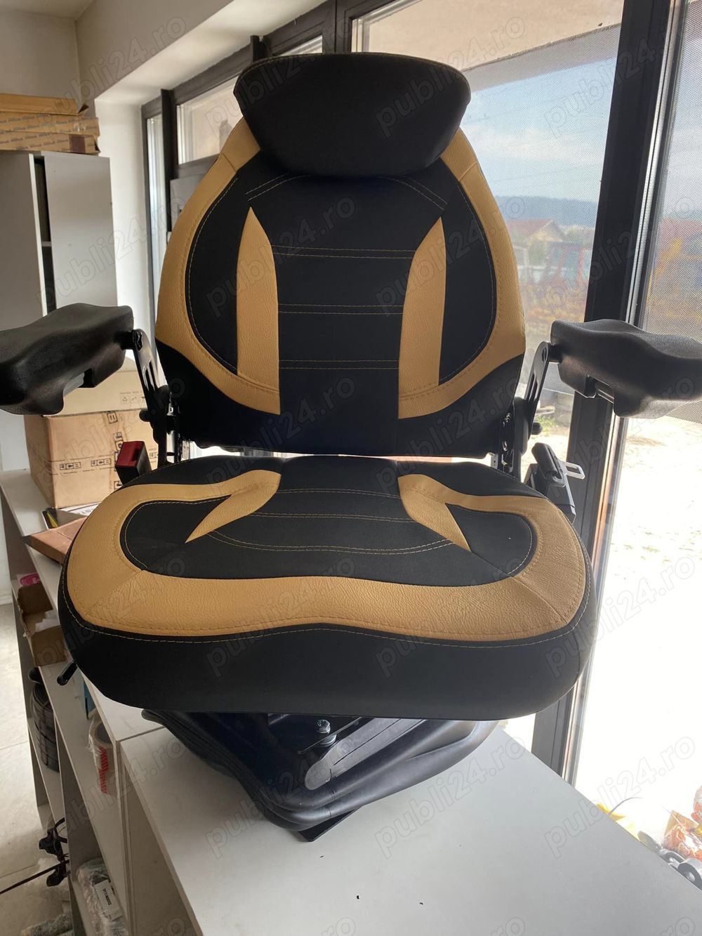 Scaun universal pentru utilaje industriale si agricole