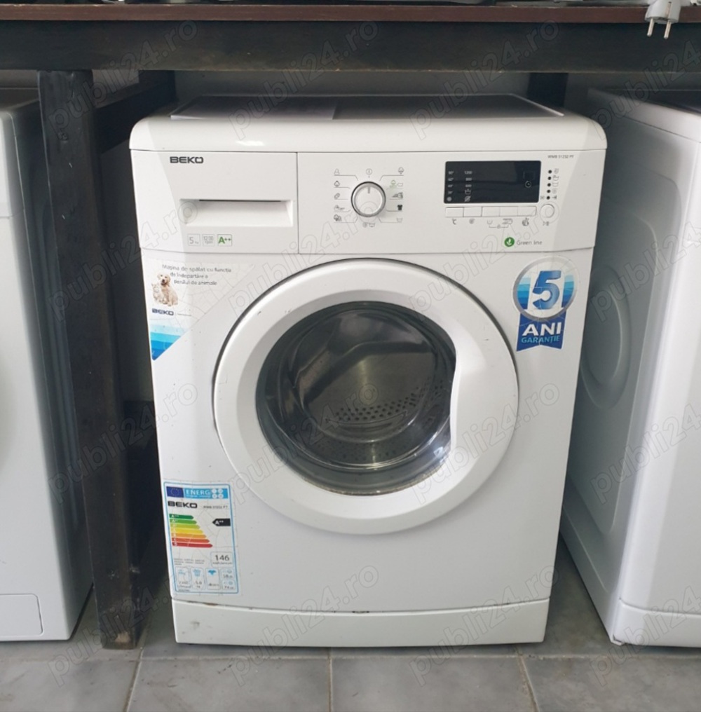 Masina de spălat rufe Beko.
