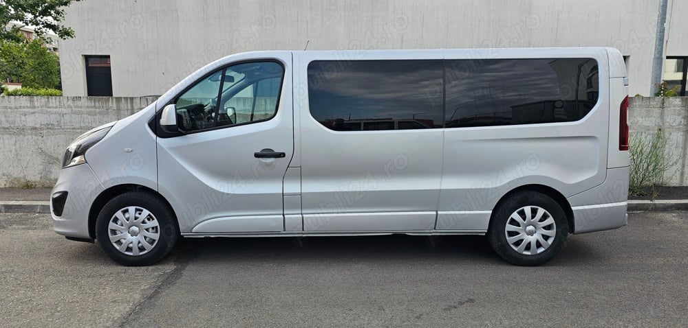 Transport persoane microbuz 8+1