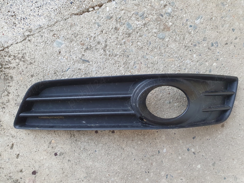 Grila bară stânga fata Audi A3