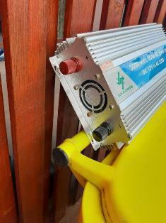 Vind Invertor 12V-la 220V  50Hz