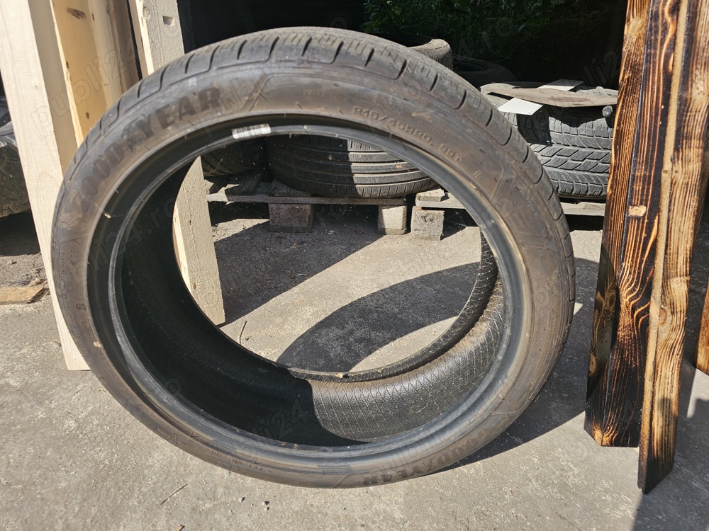 Anvelope  215 45/20 GOOD YEAR