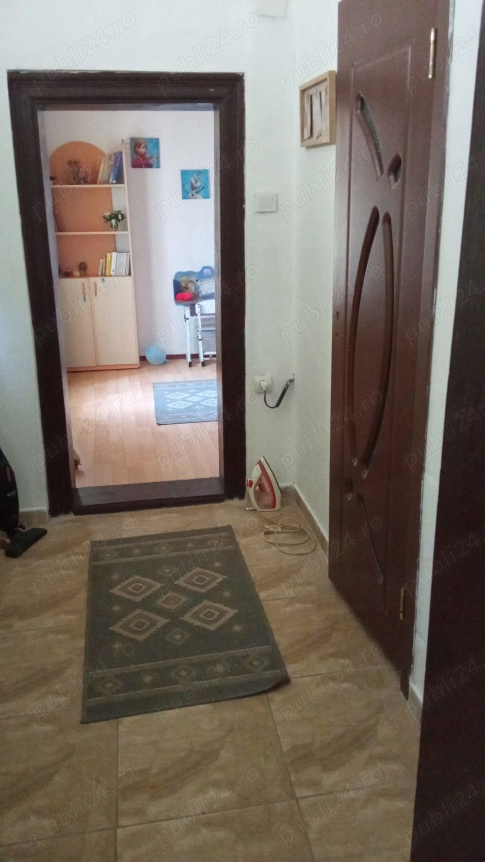 Vând casa în comuna Grădiștea sat rasa