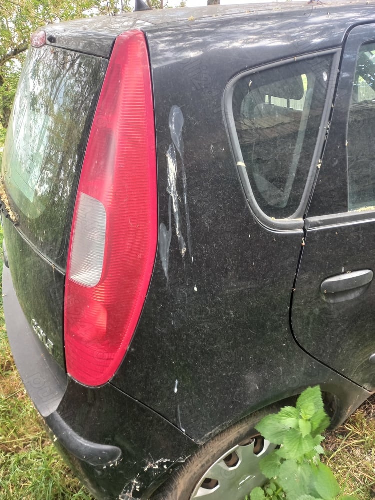 Dezmembrez Mitsubishi Colt