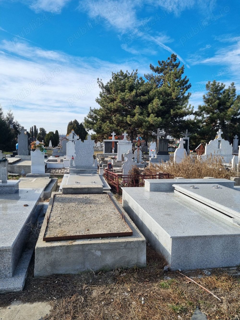 Loc de veci Cimitirul Ungureni  Craiova 