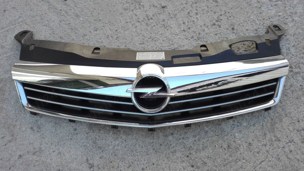 Grila radiator Opel Astra H facelift 400 lei 