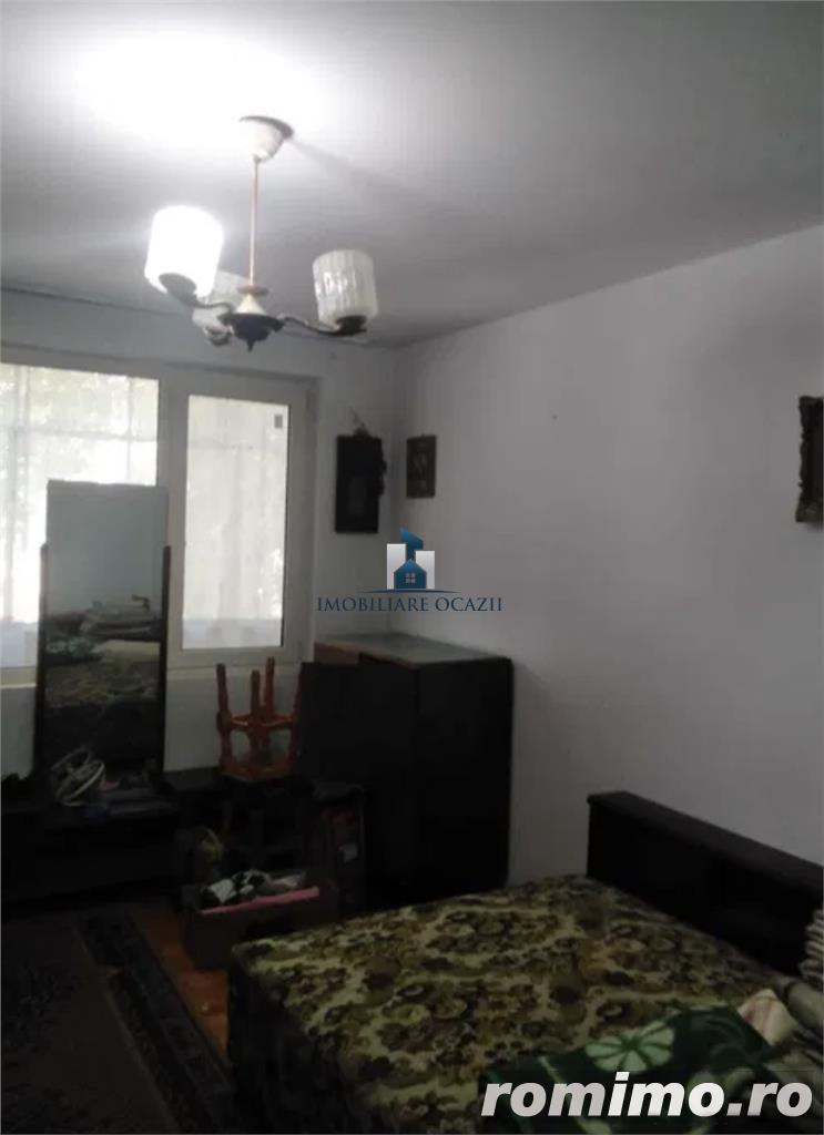 Vanzare Apartament 3 Camere Semidecomandat Berceni-Gh.Tache