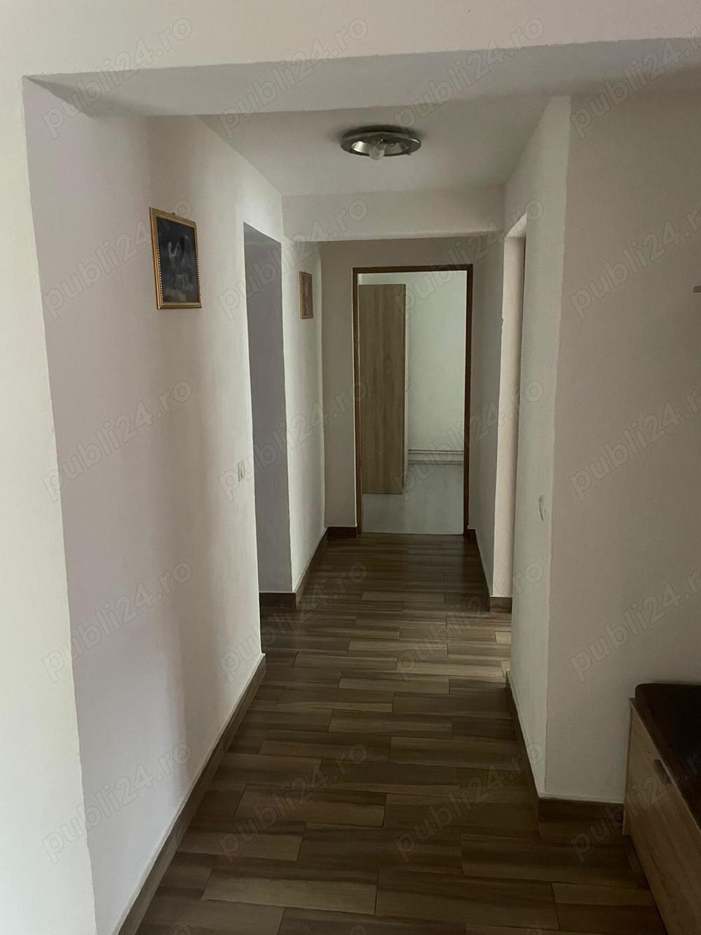 Inchiriez apartament 3 camere 