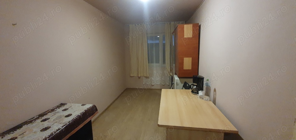 Proprietar Inchiriez garsoniera in zona complex