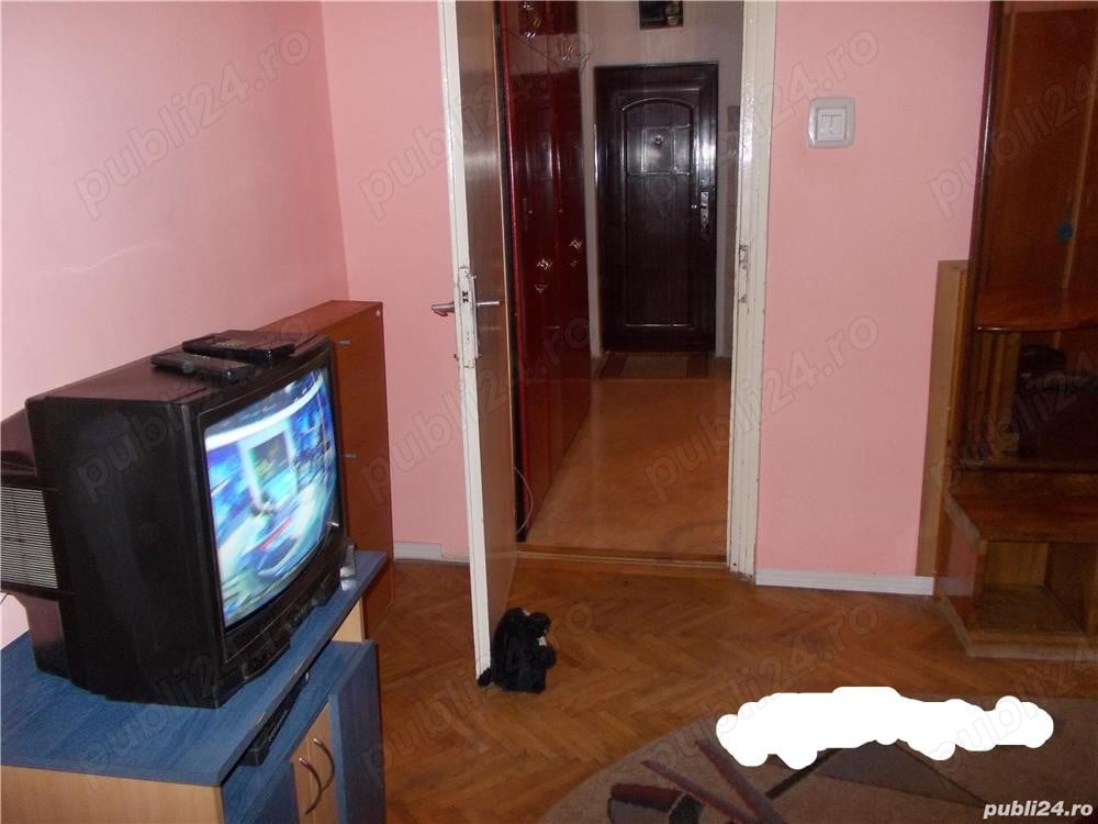 Vand apartament 3 camere Complex Studentesc etaj 5