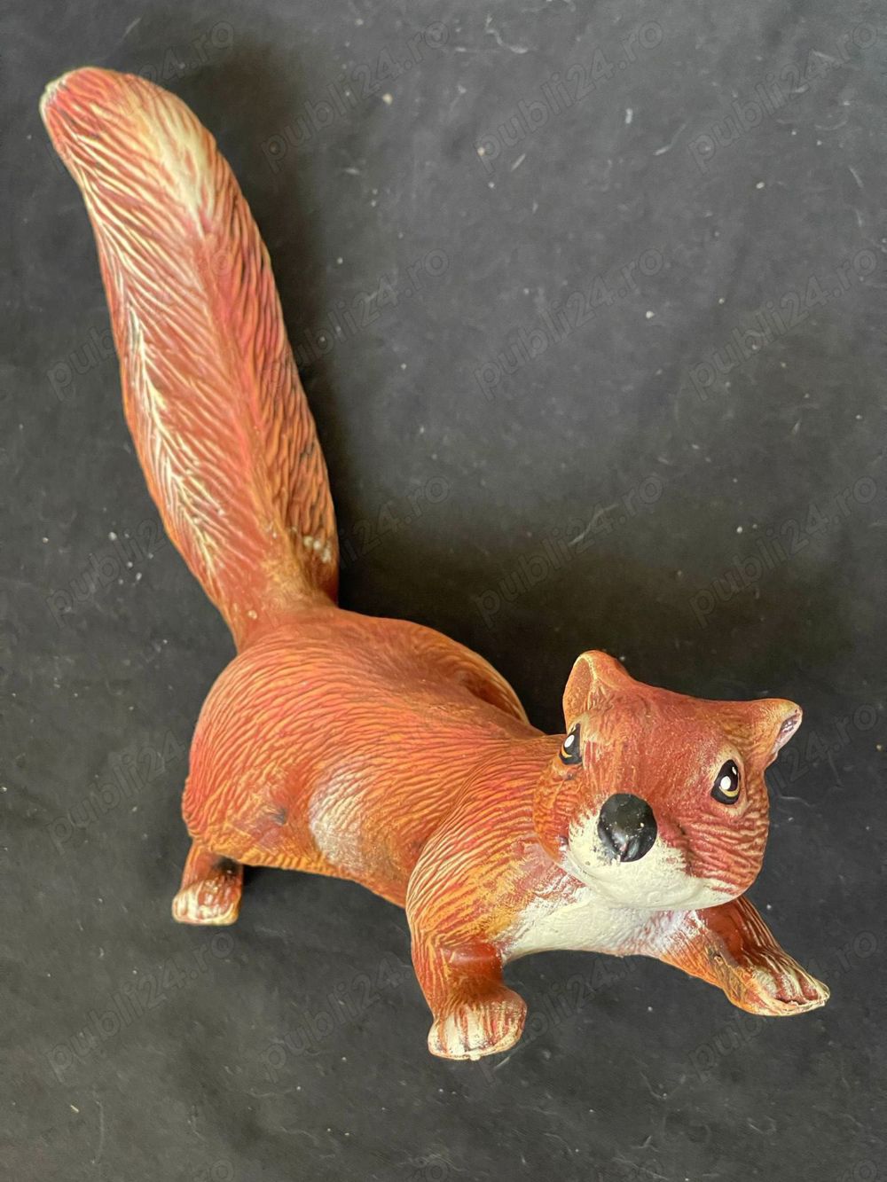 Veverita maro ceramica decoratiune de gradina   casa exterior   interior