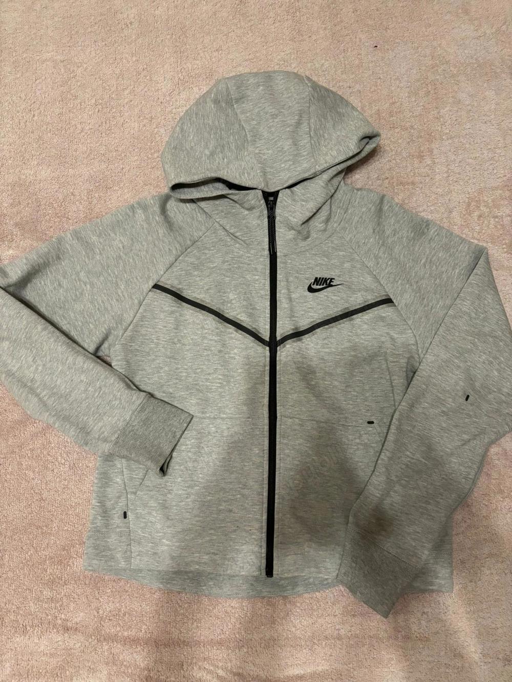 Trening Nike Tech  XS