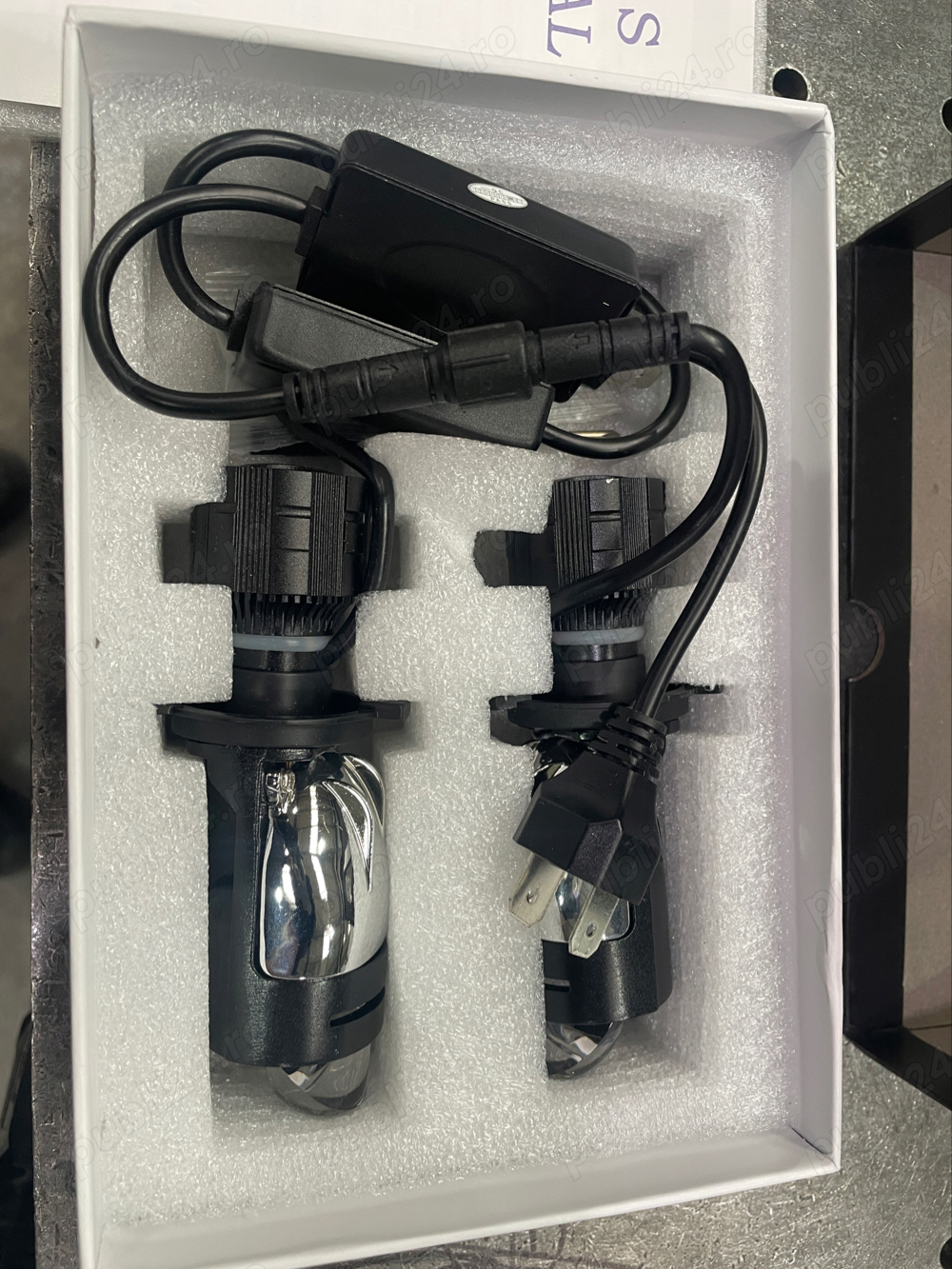 Vand becuri led h4 cu lupa 