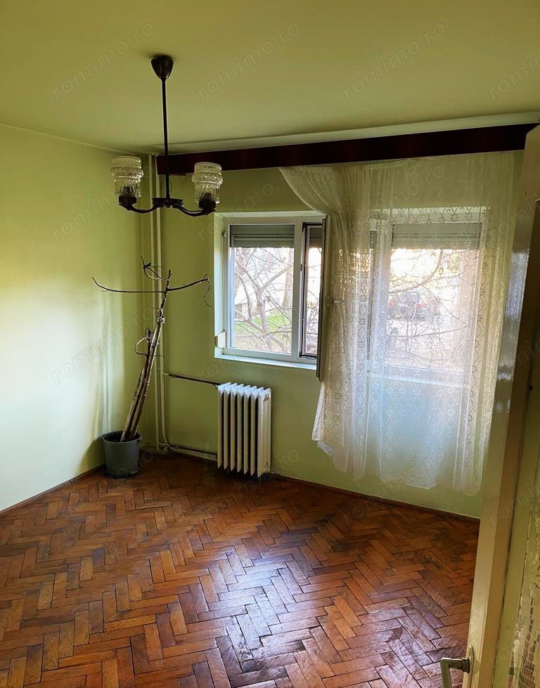 Apartament cu 3 camere in zona TORONTAL la 95.000 EURO