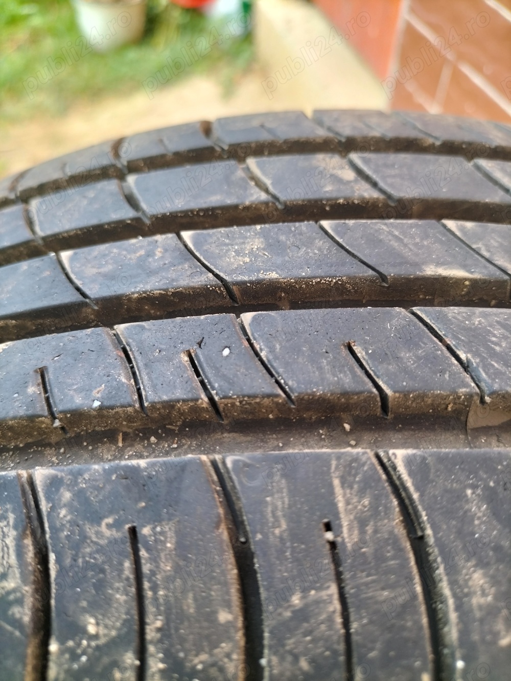 Vând 4 cauciucuri  de vara Continental 