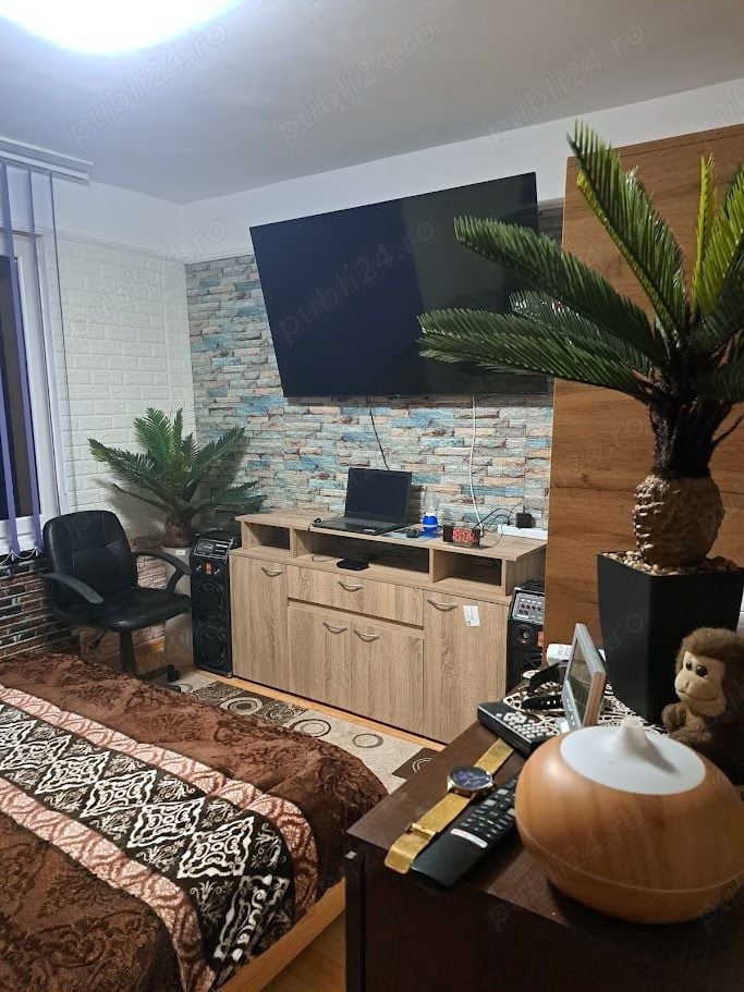 Vând : Apartament in cartierul Unirii Str : Ștefan Cico Pop Confort 1 Etajul 2 . Comfort 1 .