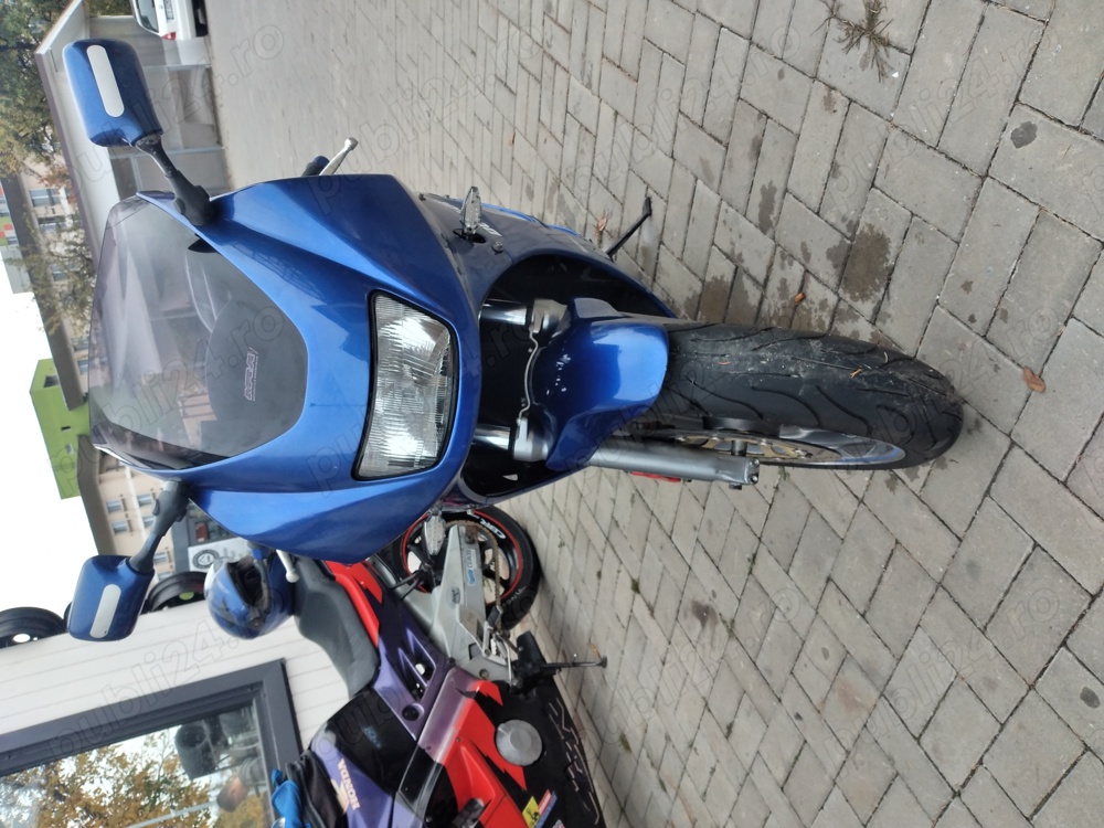 Suzuki RF 600 R