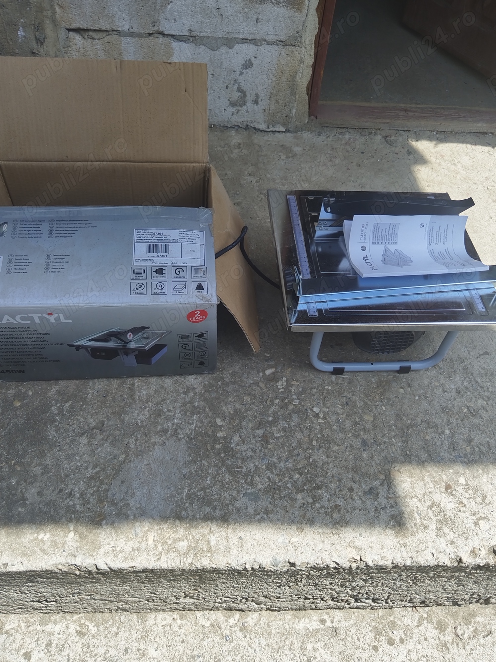 Masina cu apa pentru taiat gresie si faianta