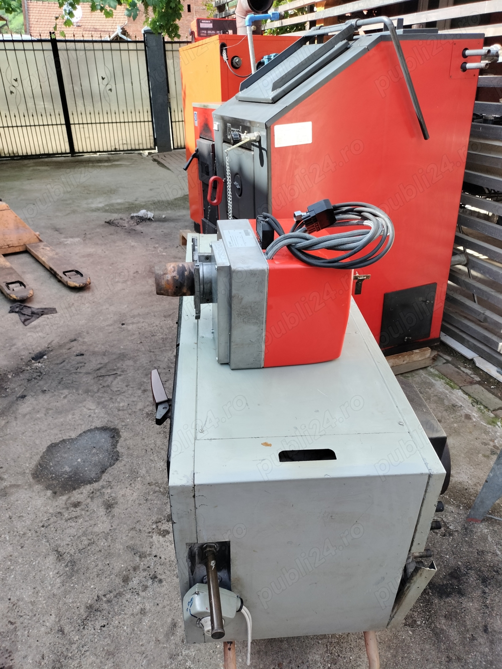 Vând ancalziri centrale modele noi cu gazificare fara .