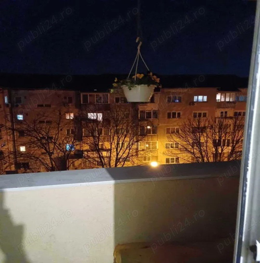 Apartament 3 camere decomandat zona Soarelui amenajat centrala