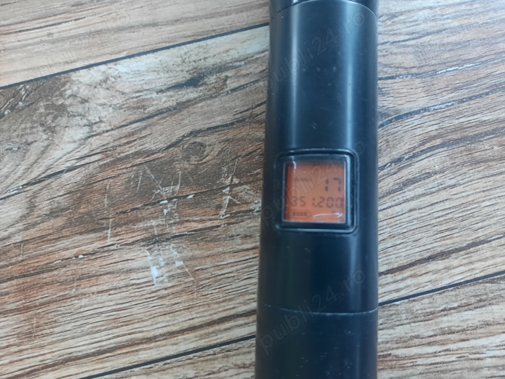 Microfon Wi-Fi Electro Voice R300, foarte bun, aștept oferte,   