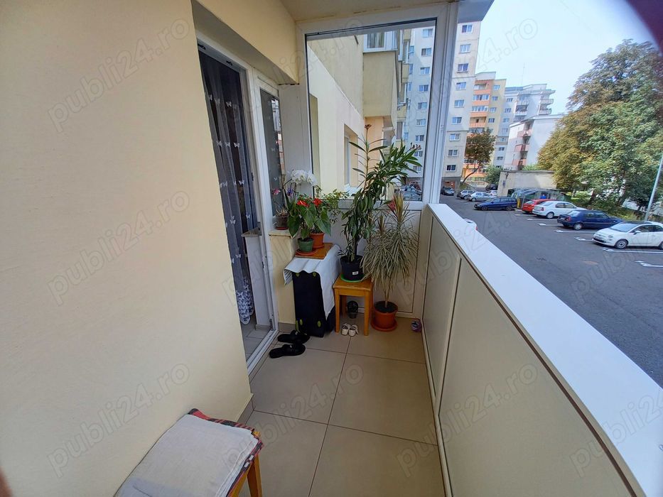 Vand apartament 2 camere decomandate