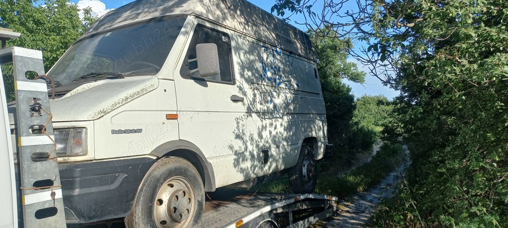 auto pentru dezmembrări și pentru fier vechi 