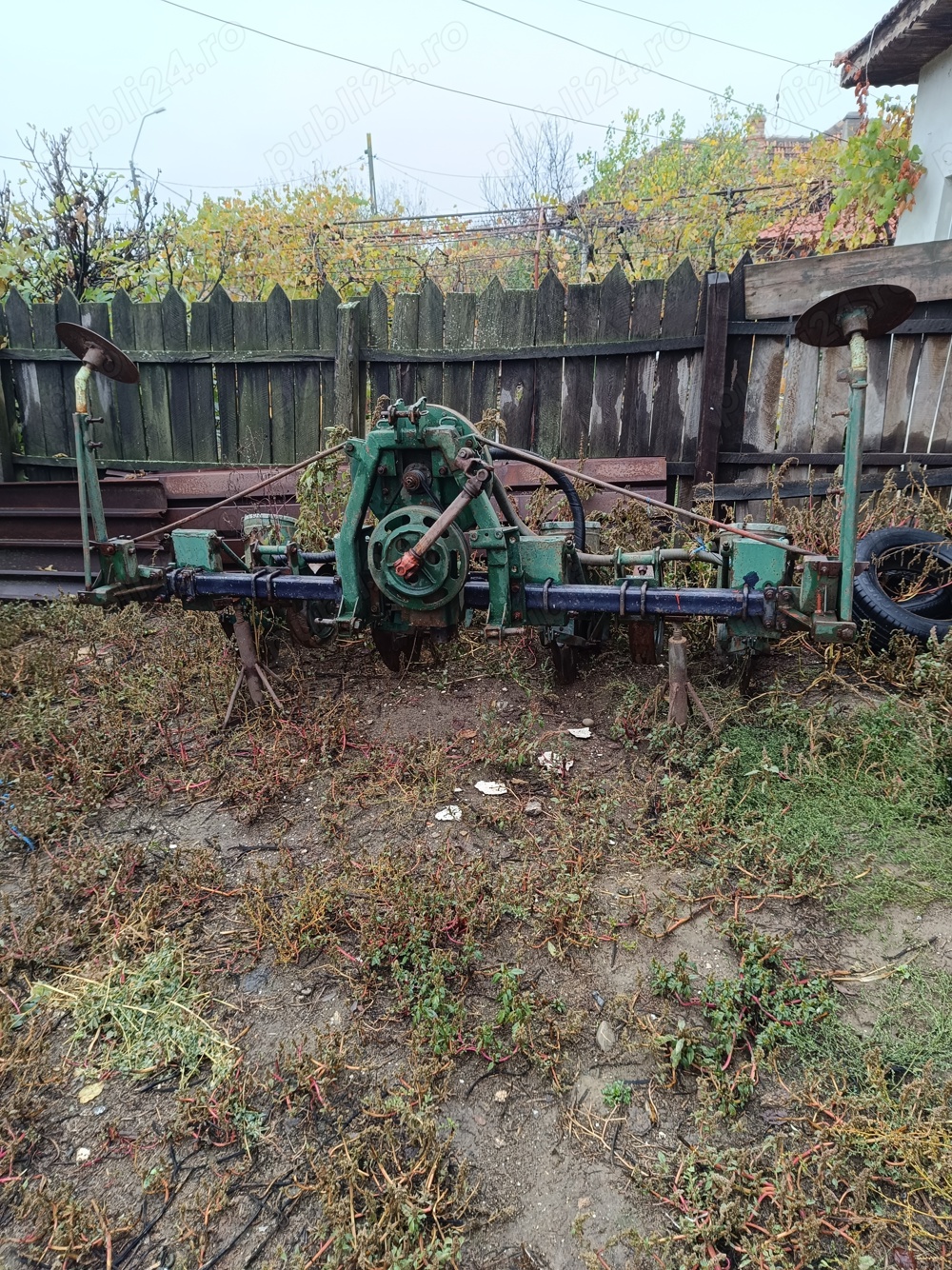 Semănătoare de porumb și semănătoare de griu