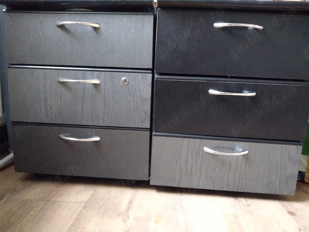 Vând 2 dulapuri>450 LEI!