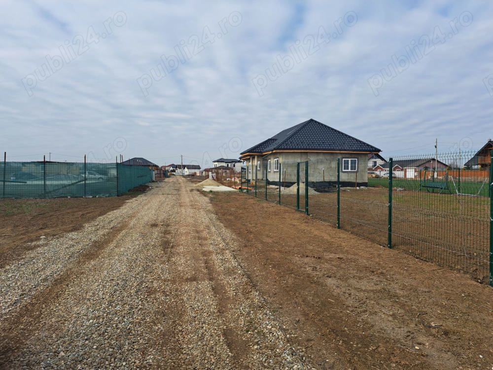 Teren intravilan saftica