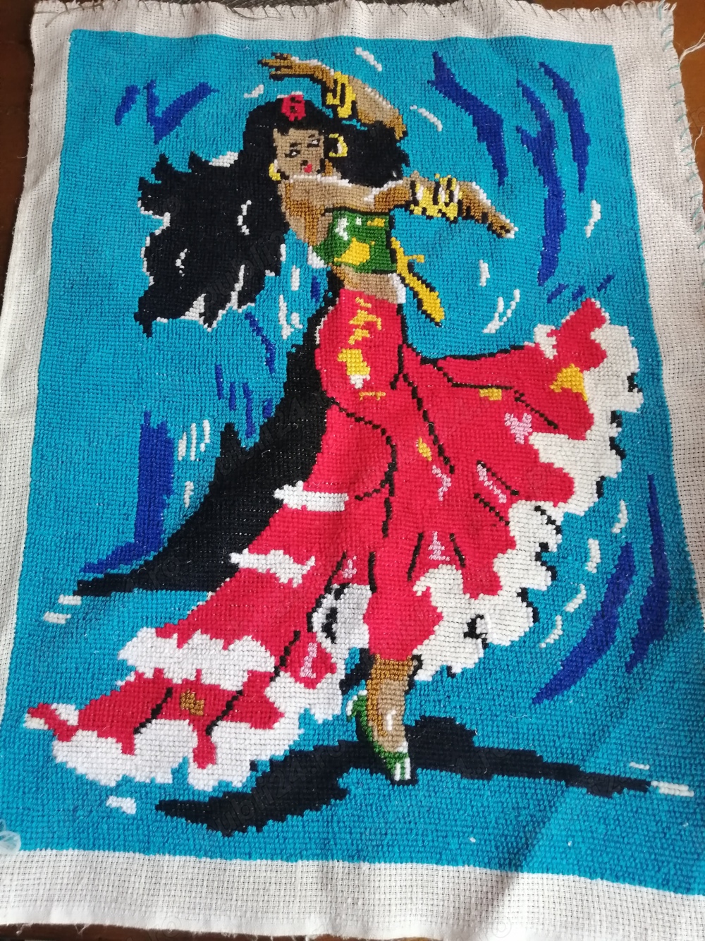 Vand tablou lucrat manual, pe etamina