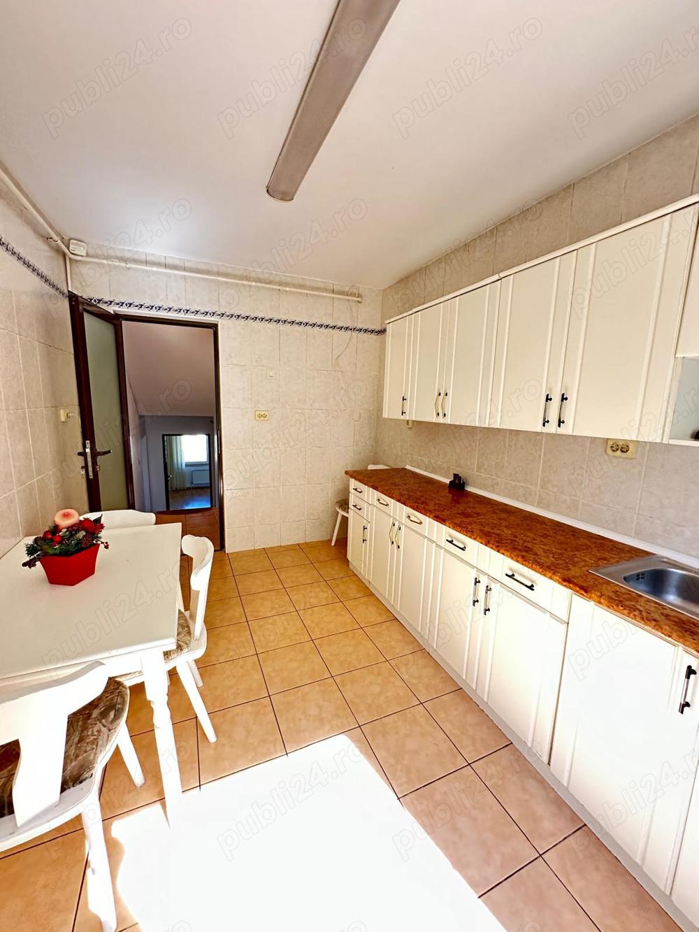 Apartament 4 camere, zona ultra-centrala