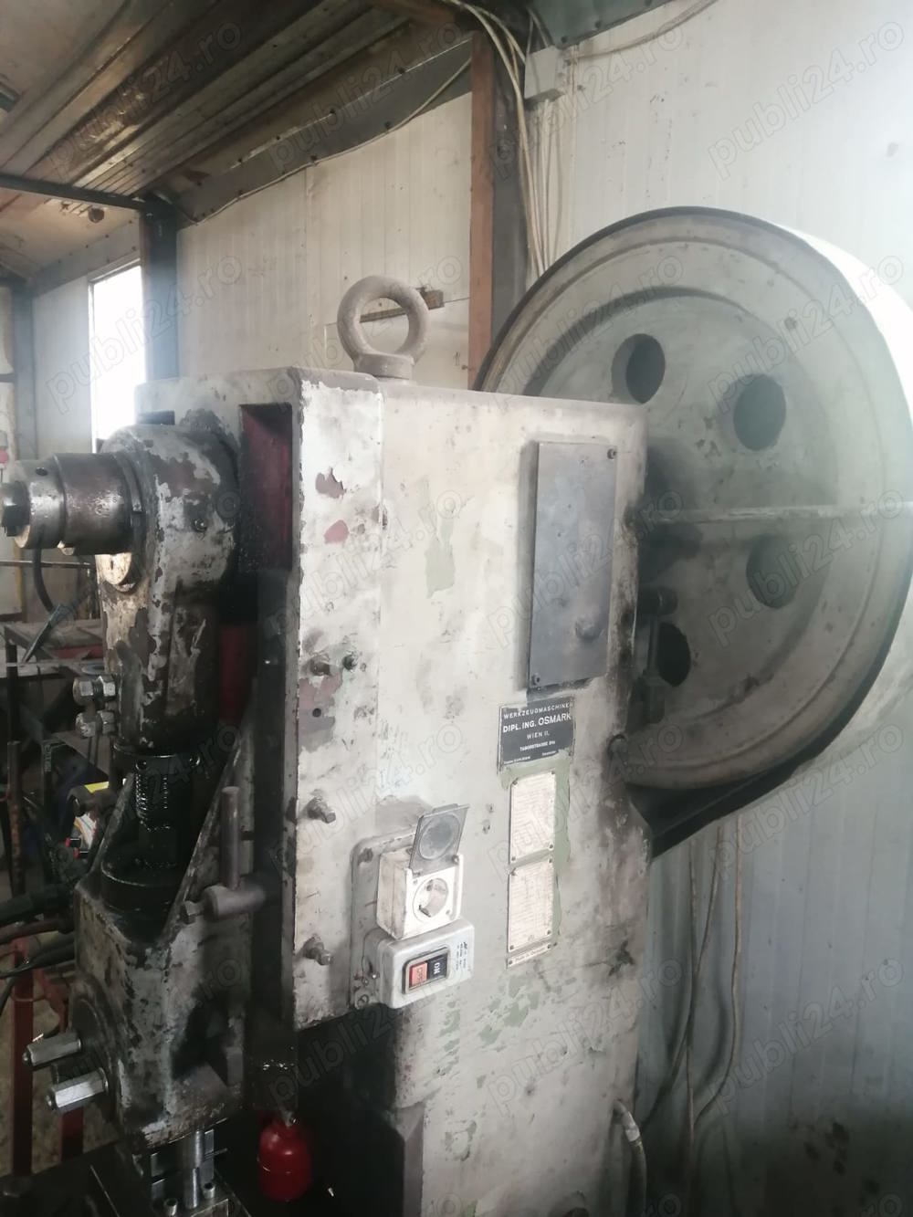 presa cu excentric 25 tf