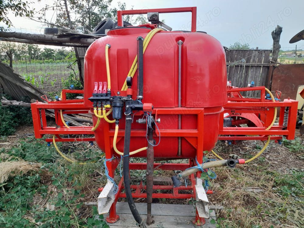 Ierbicidator in perfectă stare de funcționare  