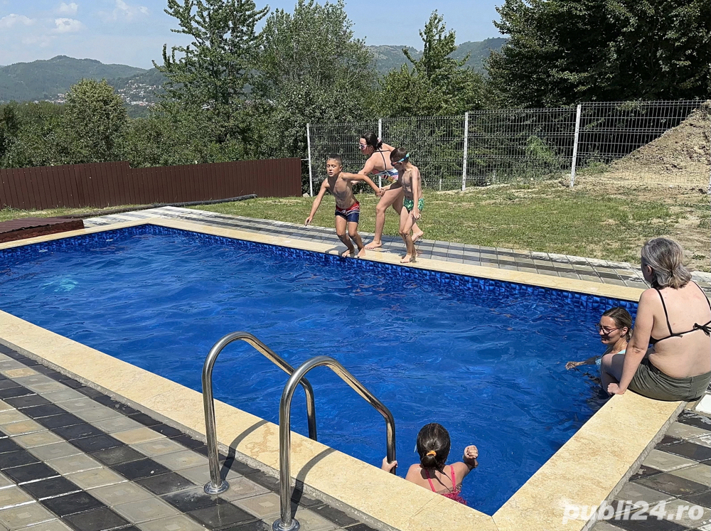 Vila David 2 Comarnic ciubar si piscina integral