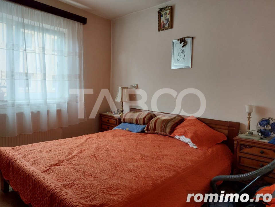 Apartament de vanzare 75 mp 4 camere 2 balcoane etaj 2 Cisnadie