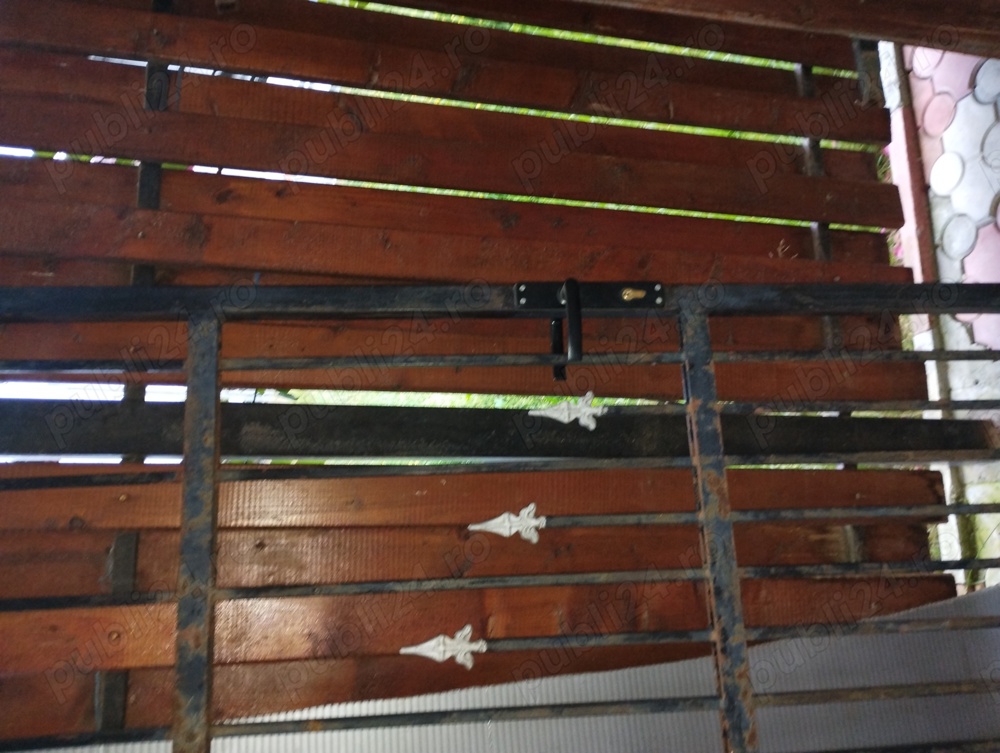 Vând poartă pietonală 