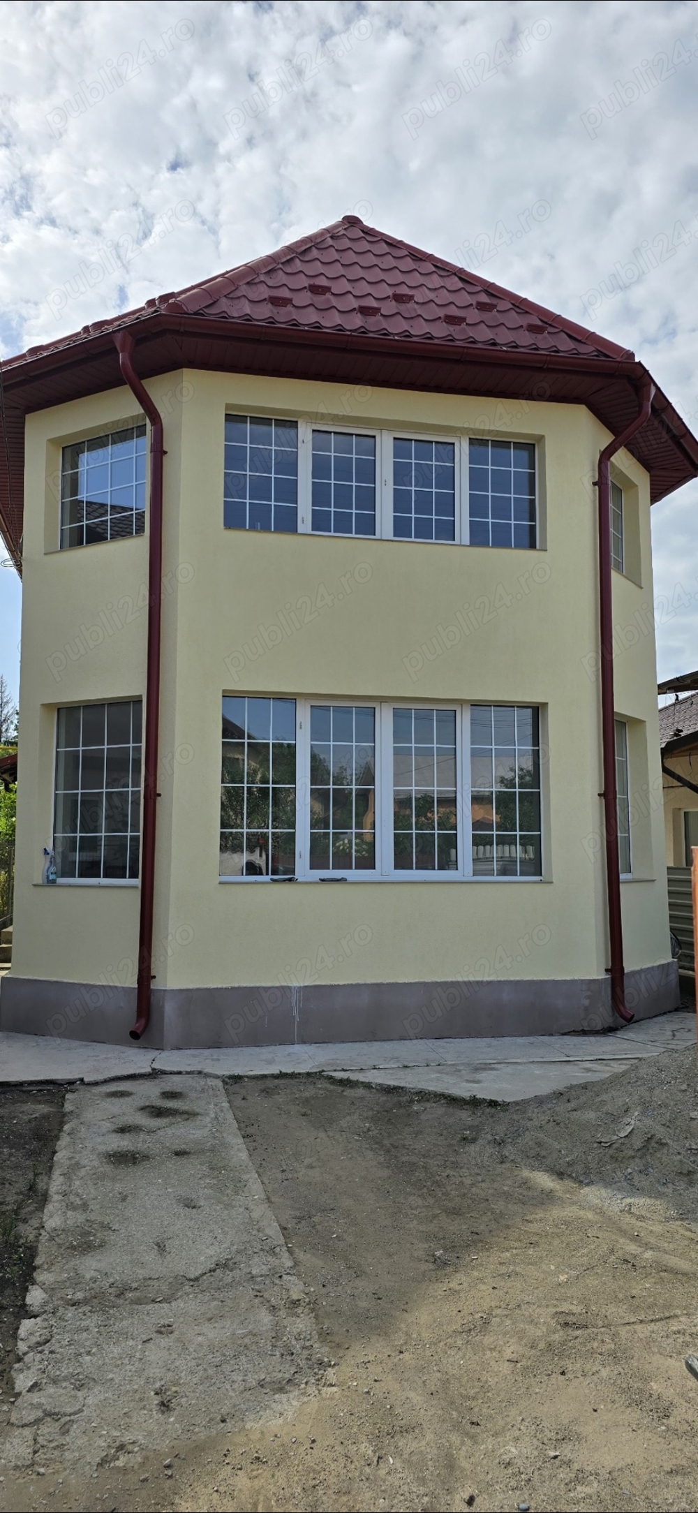 Casa de  inchiriat  in Campina 120mp utili!!  Casa de  inchiriat  in Campina 120mp utili!!