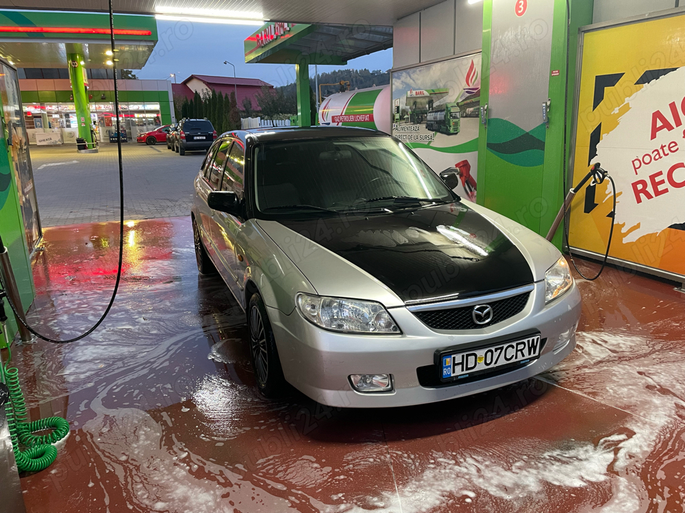 Dezmembrez Mazda 323f 2001 1.6 benzina
