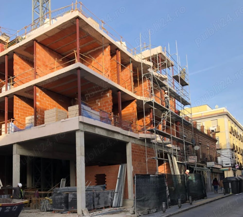 Angajăm muncitori construcții