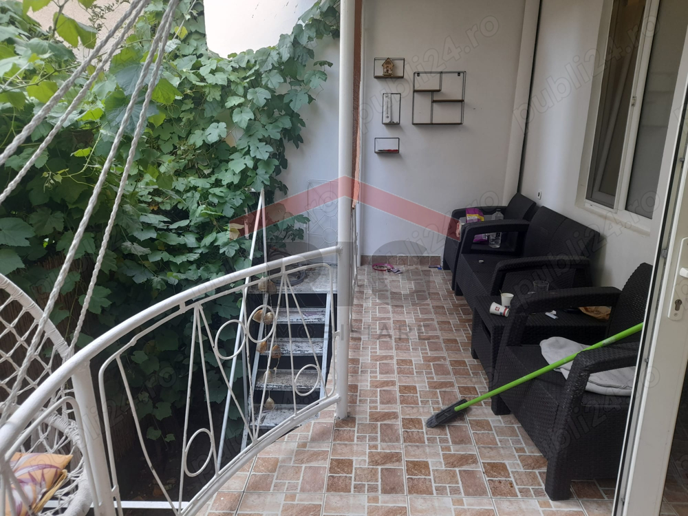 Apartament ultracentral 3 camere de vanzare 